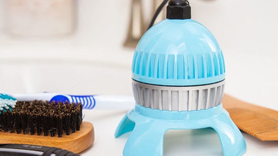It uses 40 times less water than standard washing machines.